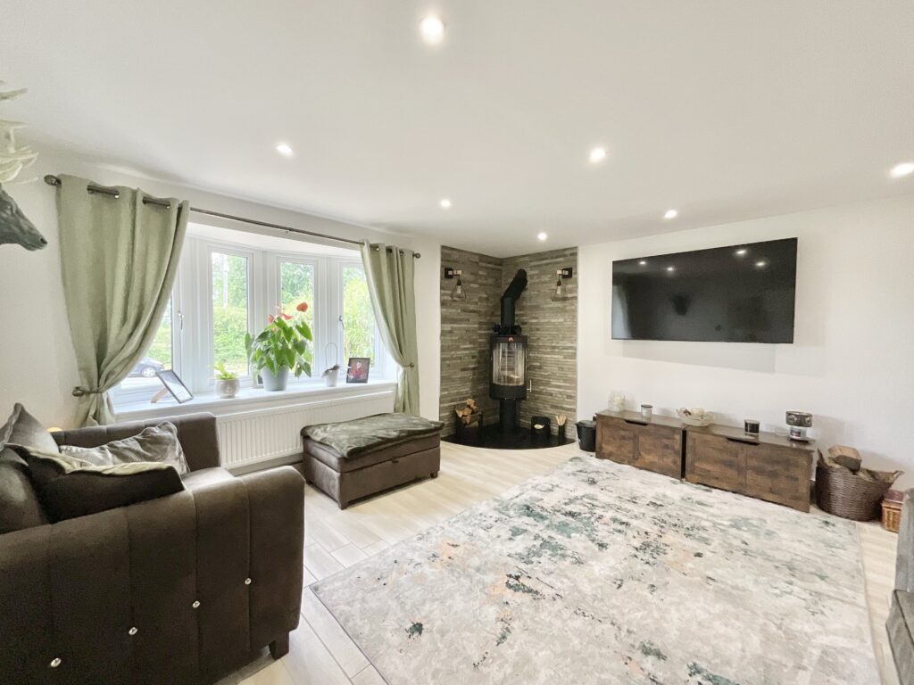Sandon Road, Cresswell, ST11