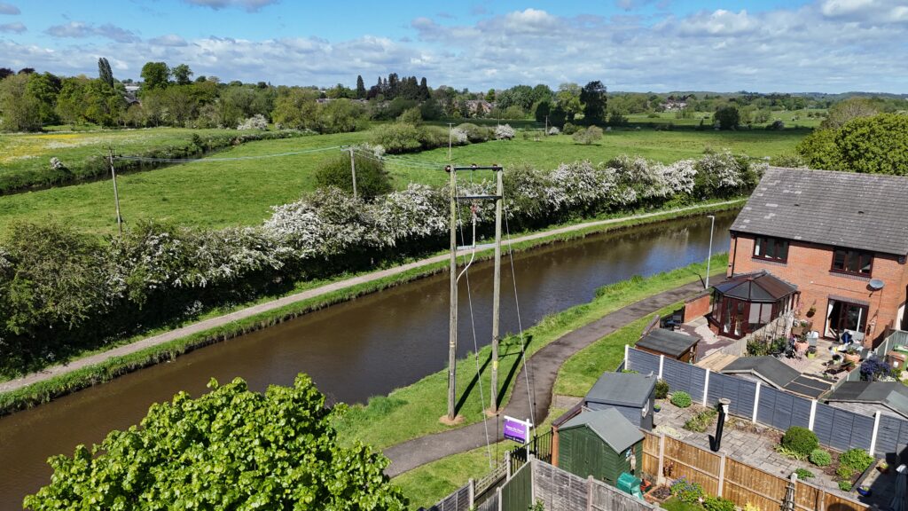 Melrose Avenue, Stone, ST15