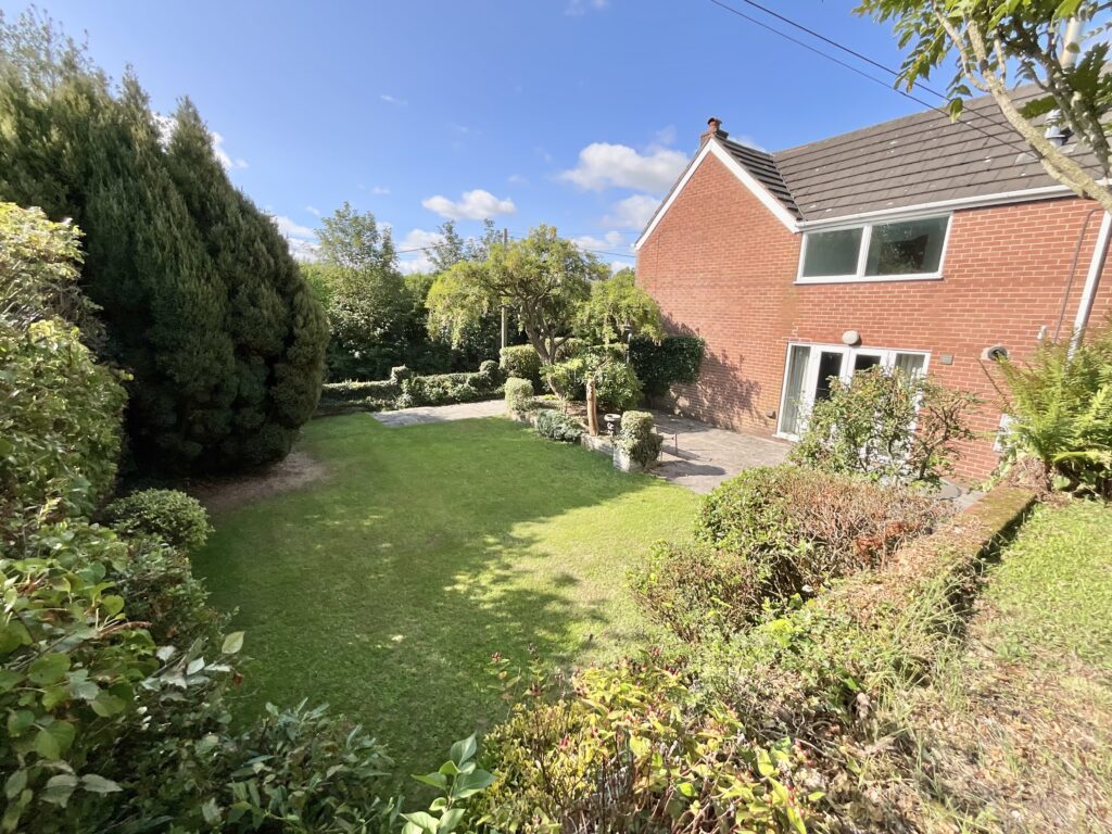 Draycott Road, Totmonslow ST10 4JJ