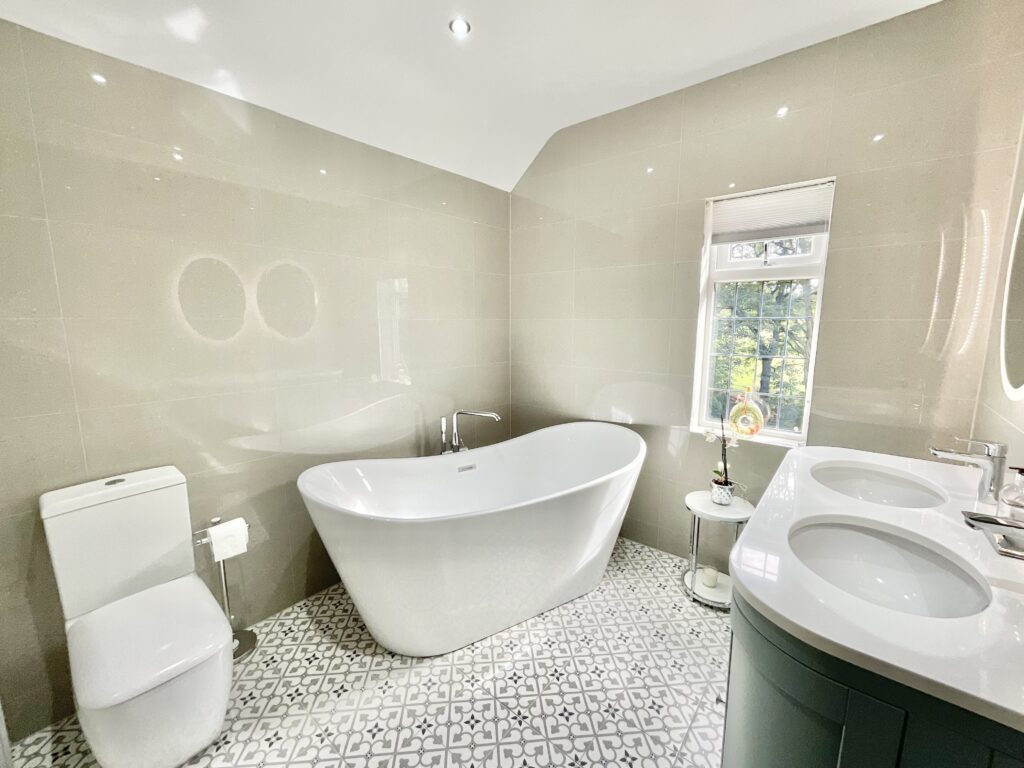 Chase Lane, Tittensor, ST12