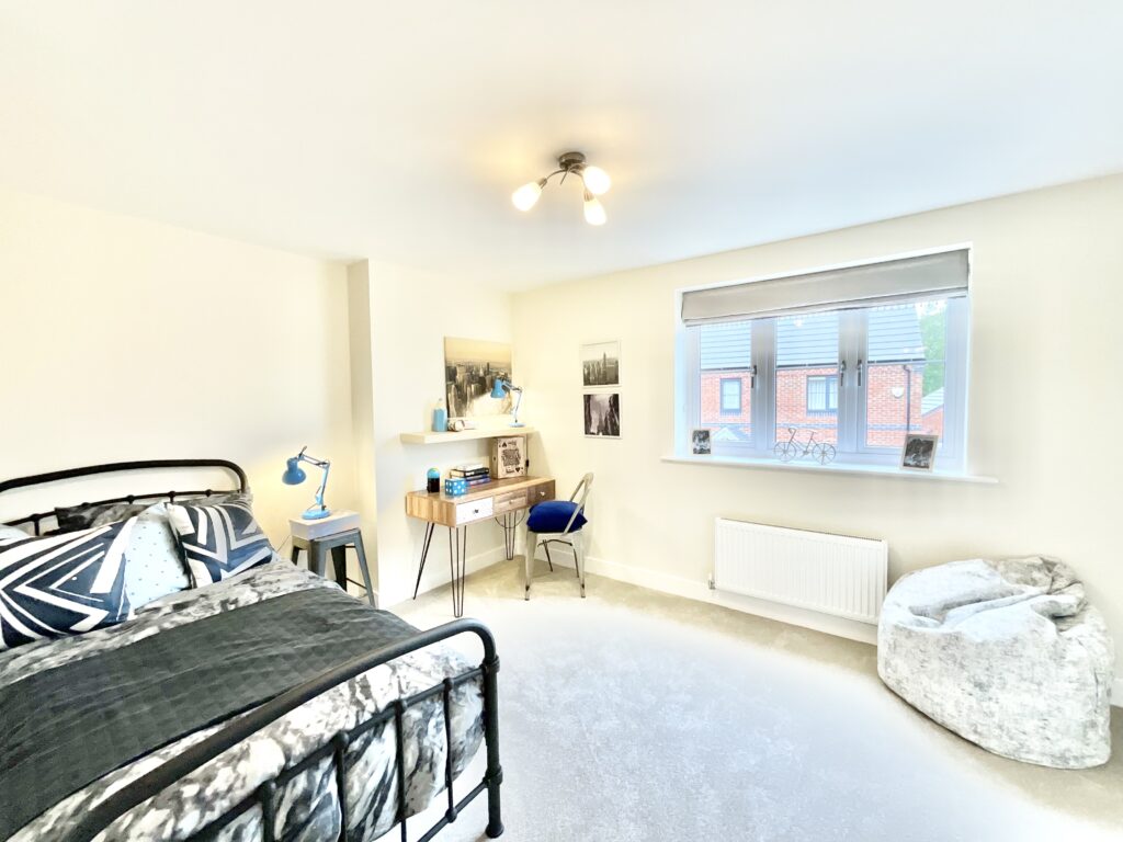14 Meadowside View, Alton, Stoke-on-Trent, ST10 4FL