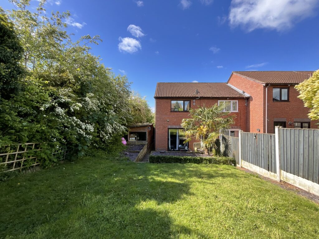 Ruffin Court, Stone, ST15