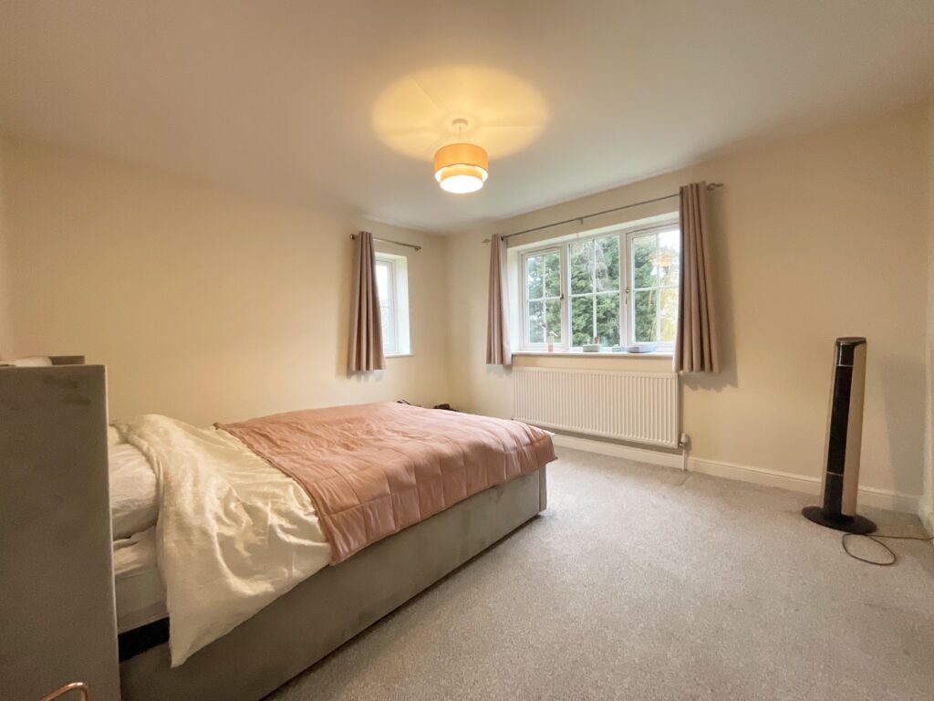 Elm Close, Great Haywood, ST18