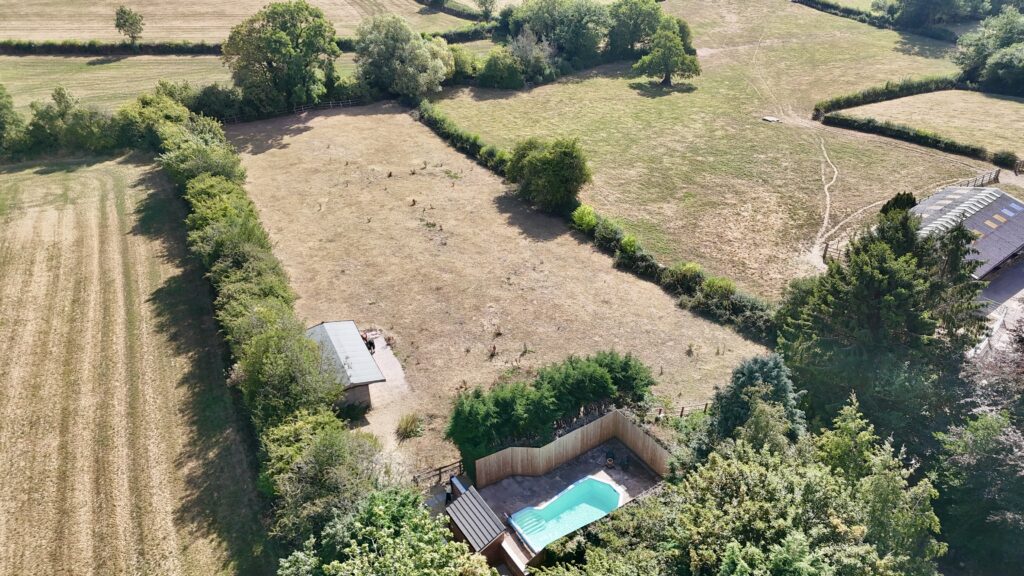 Coton, Milwich, ST18