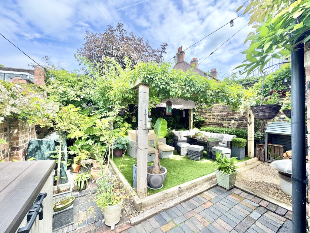Crewe Road, Madeley Heath, CW3