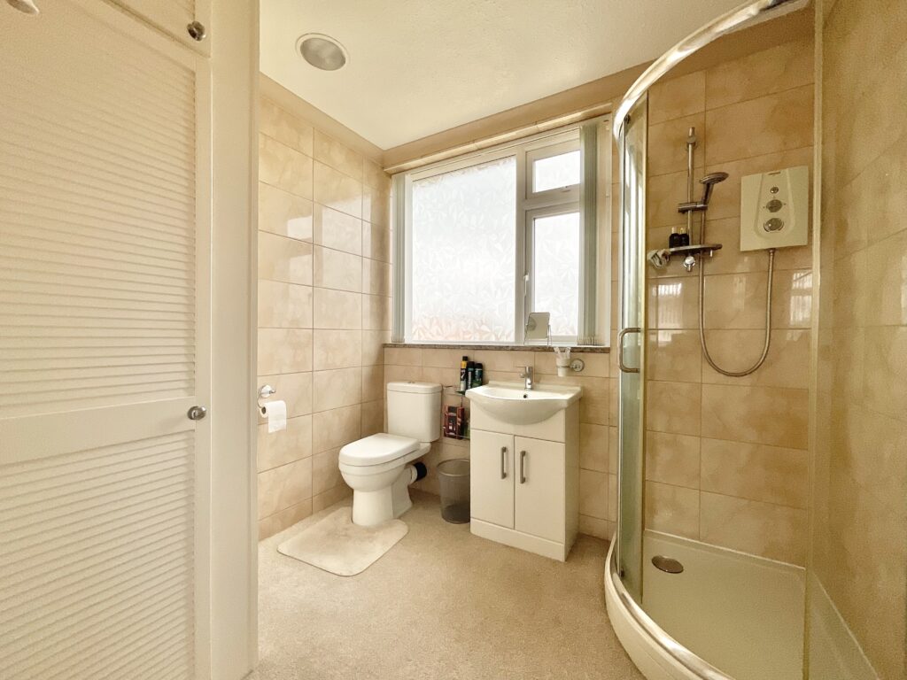 Holyrood Drive, Wistaston, CW2
