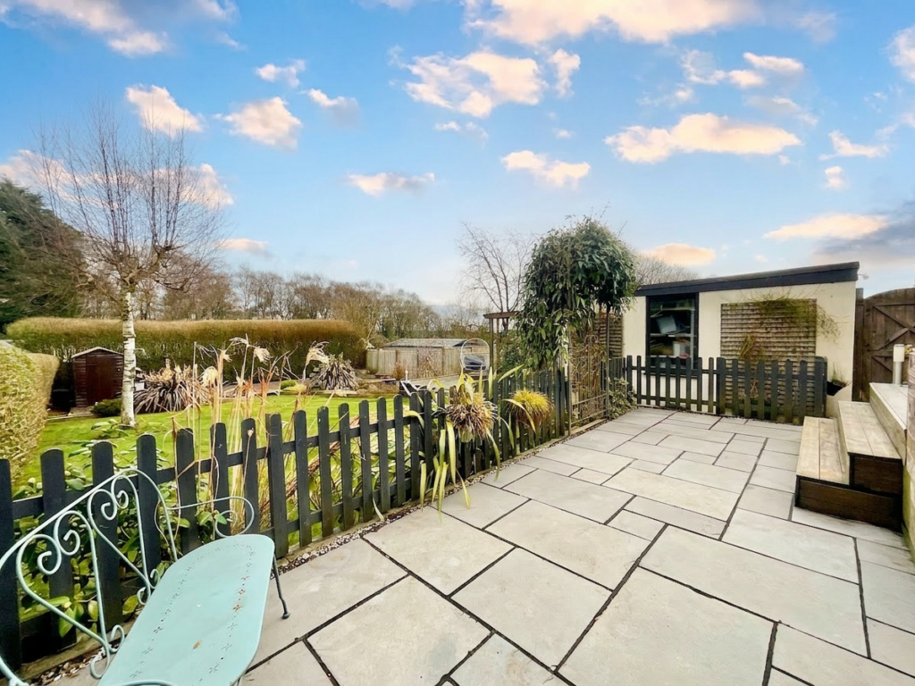 Birkholme Drive, Meir Heath