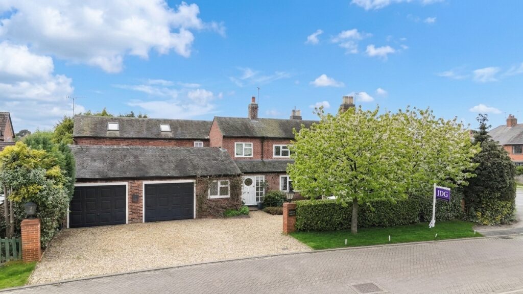 Huntersfield, Shavington, CW2