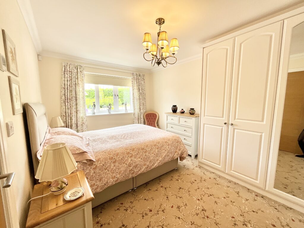 Burnt Oaks Place, Loggerheads, TF9