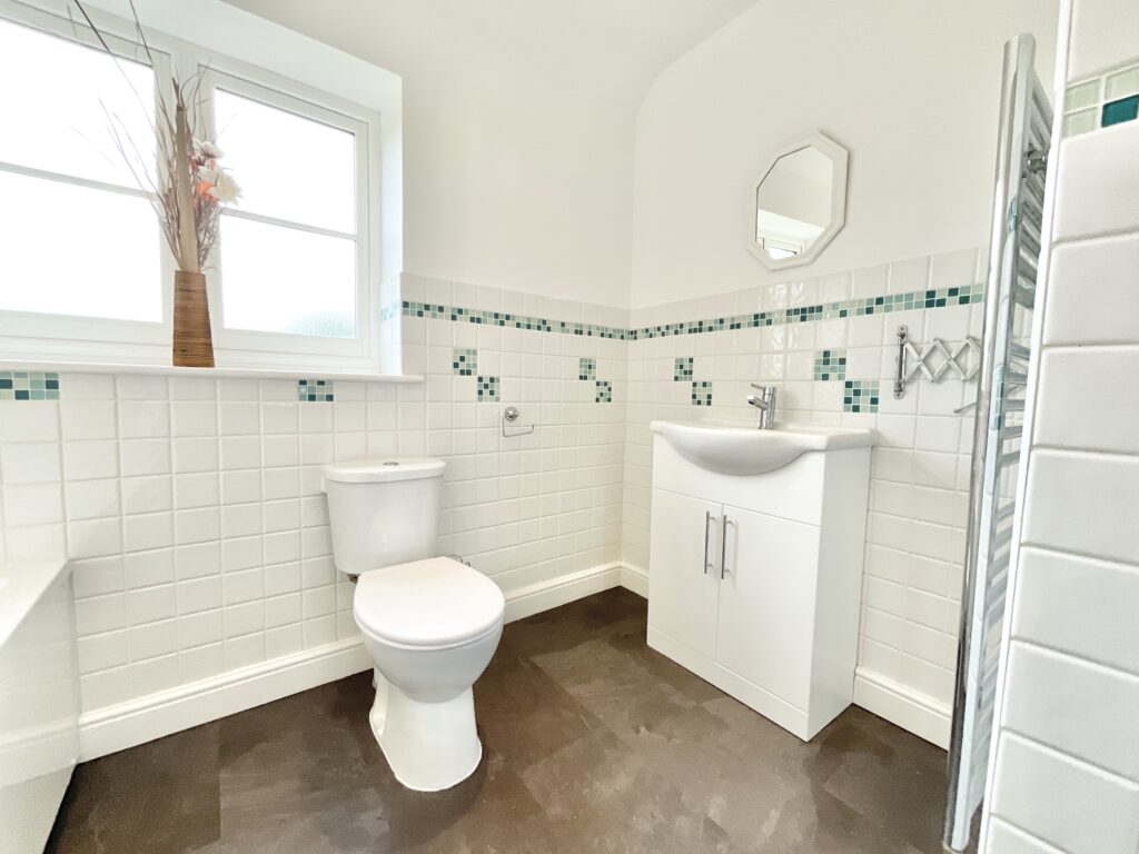 Stafford Road, Knightley, ST20
