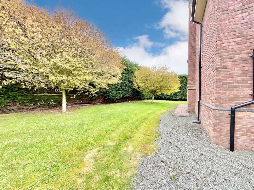 Stafford Road, Knightley, ST20