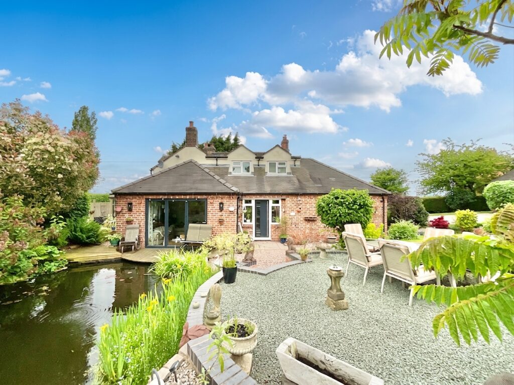 Yew Tree Lane, Wistanswick, TF9