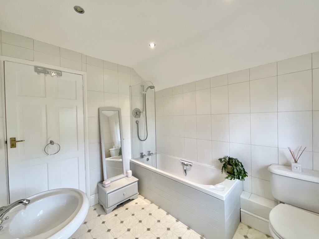 Stowe-By-Chartley, Stafford, ST18