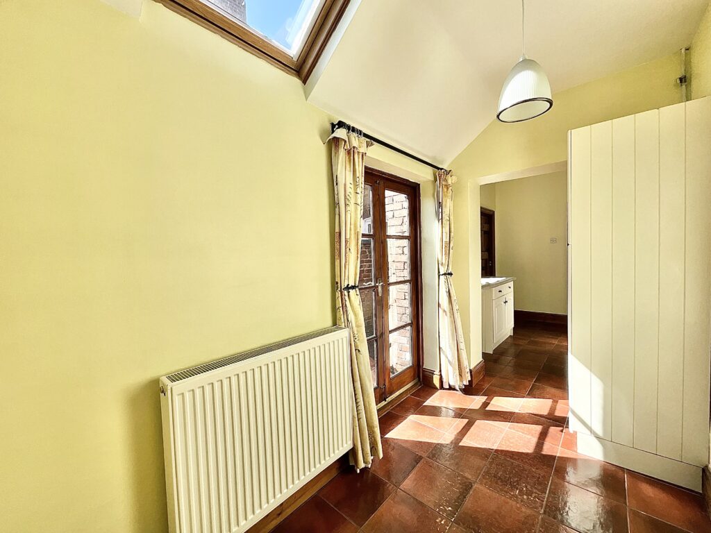 Blythe Bridge Road, Caverswall, ST11
