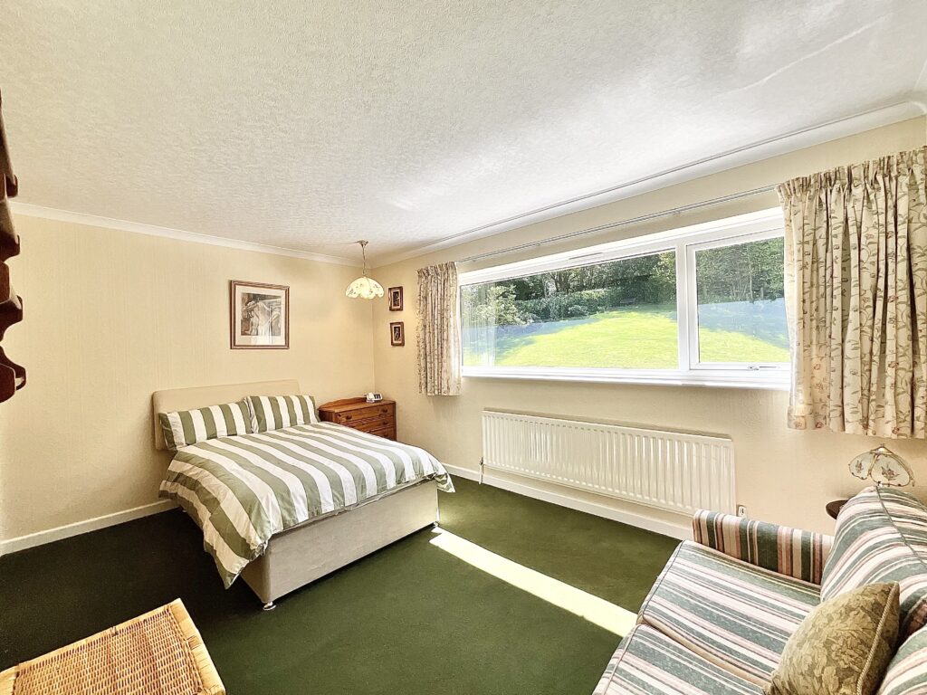 Harewood Close, Cheadle, ST10