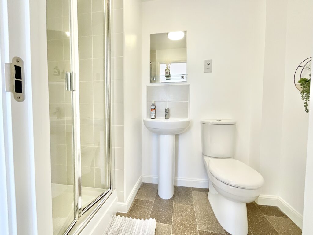 Yarnfield Parkway, Yarnfield, ST15