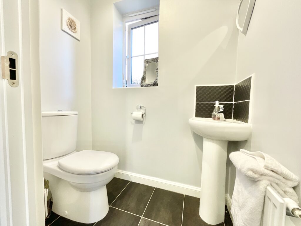 Yarnfield Parkway, Yarnfield, ST15