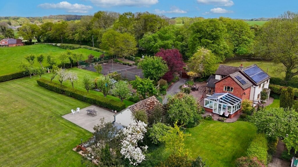 Stowe-By-Chartley, Stafford, ST18