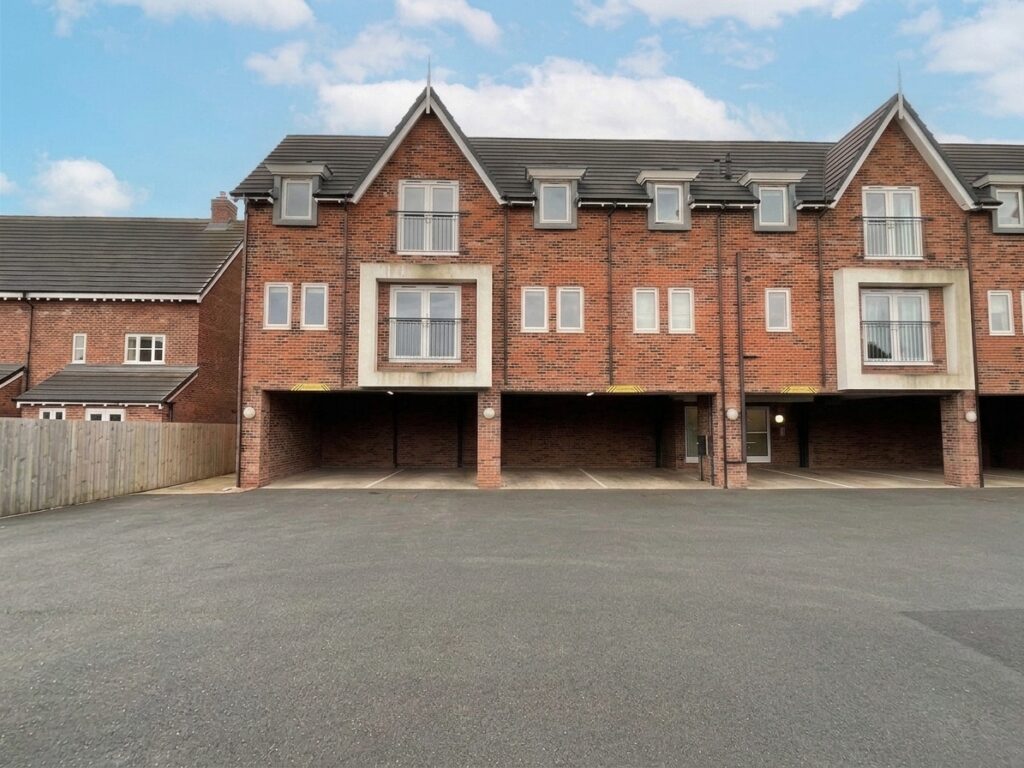 Reaseheath Way, Henhull, CW5
