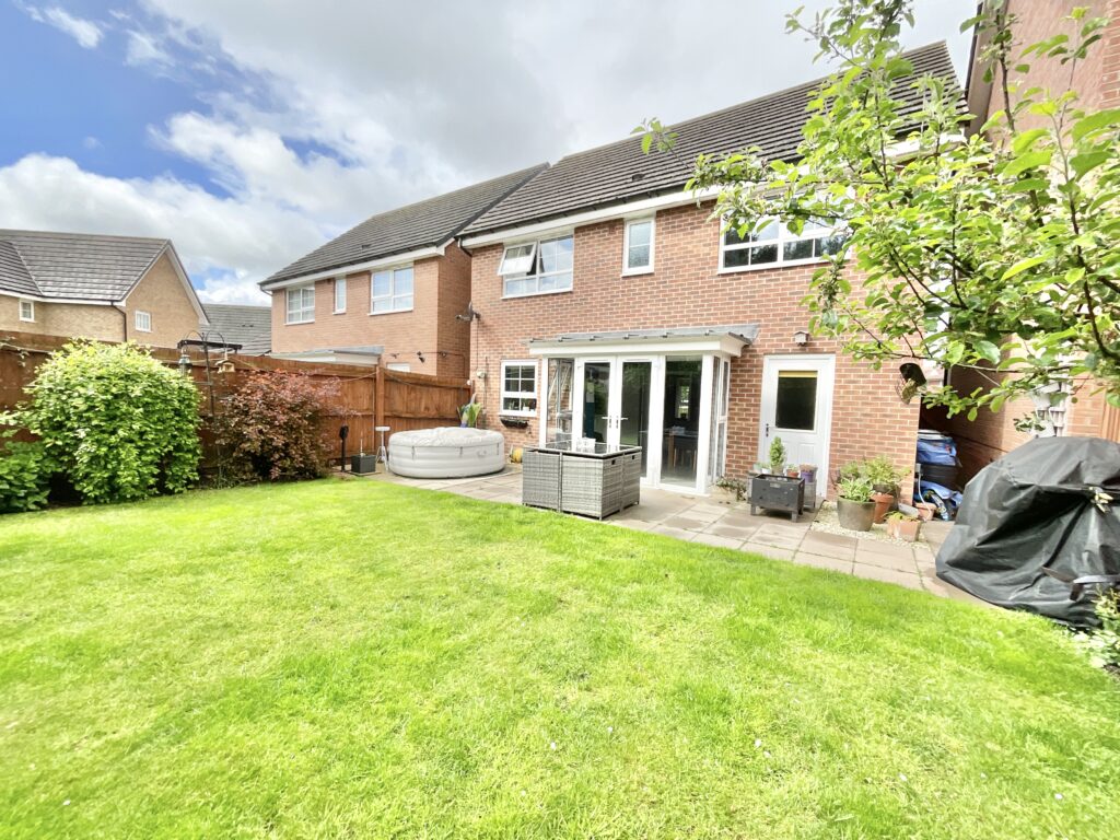Dorney Close, Yarnfield, ST15