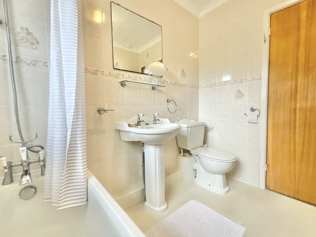 Elm Drive, Bradley, ST18