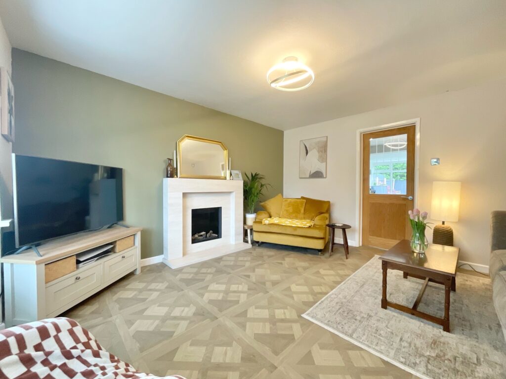 Ullswater Avenue, Crewe, CW2