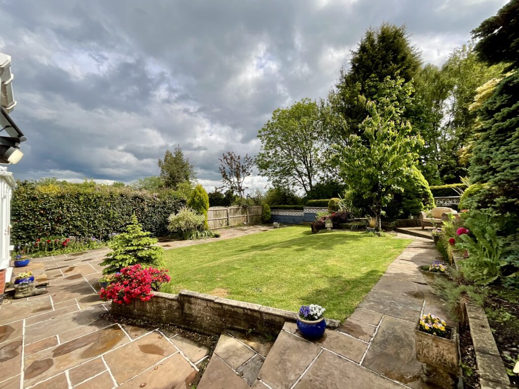 Bury Bank, Meaford, ST15