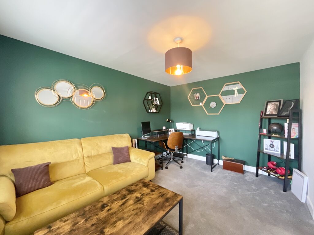Meadowside Drive, Henhull, CW5