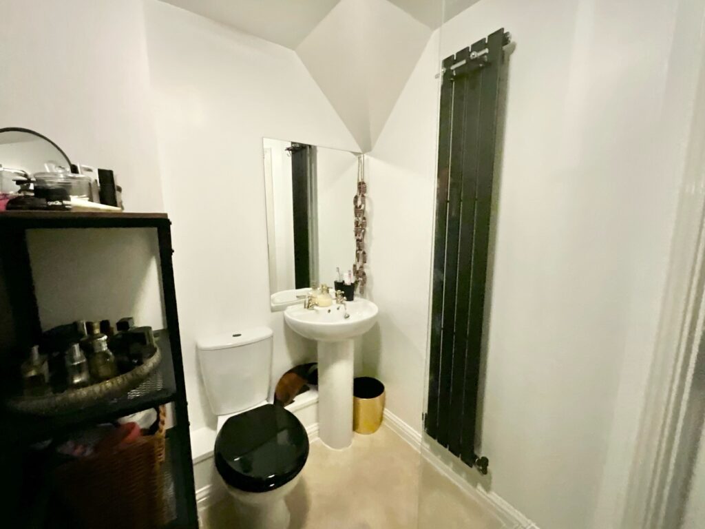 Hall Yard, Tean, ST10