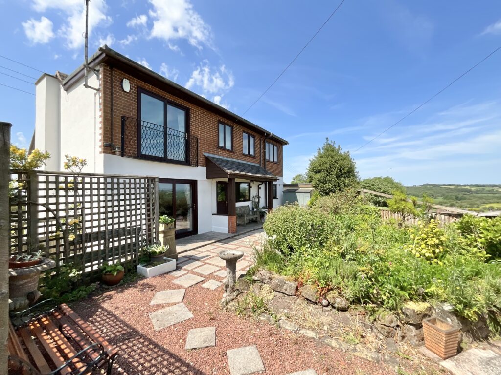 The Common, Dilhorne, ST10