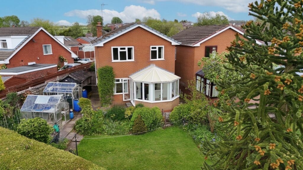 Ness Grove, Cheadle, ST10