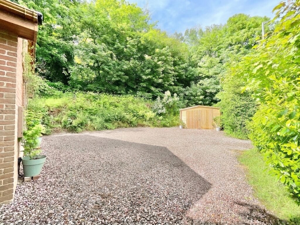 Meaford, Stone, ST15
