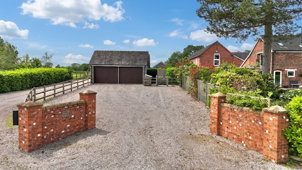 Hunsterson, Greenfields Farm, CW5