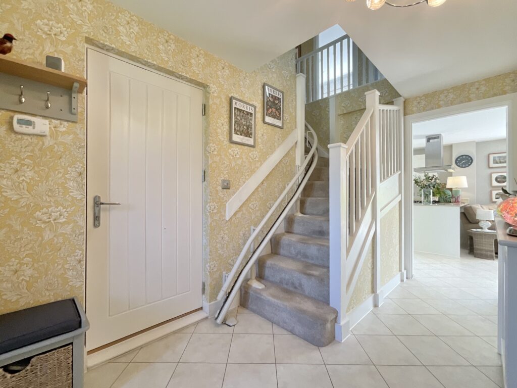 35 East Avenue, Weston, CW2 5LZ