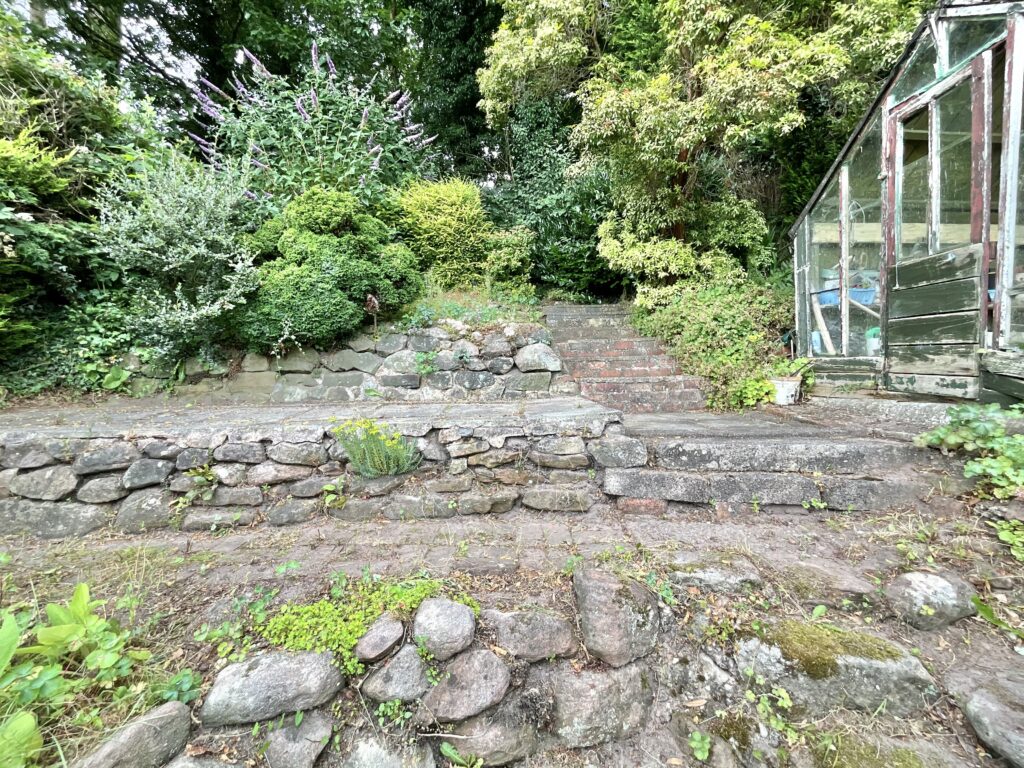 Foxt Road, Foxt, ST10