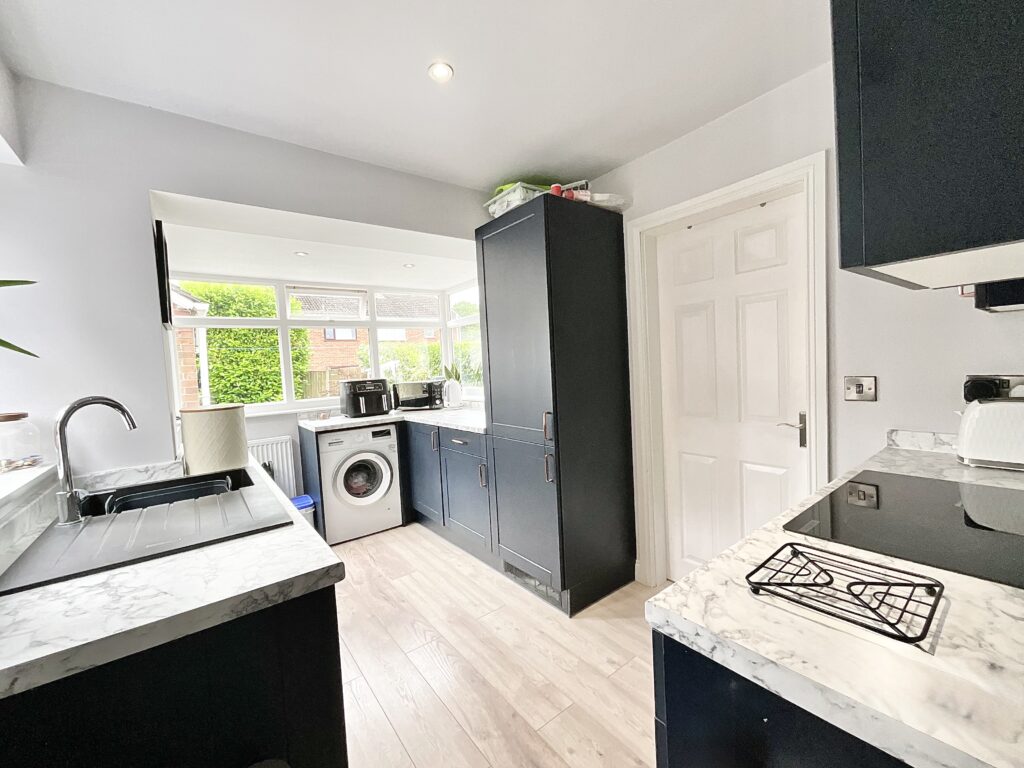 Dale Close, Cheadle, ST10