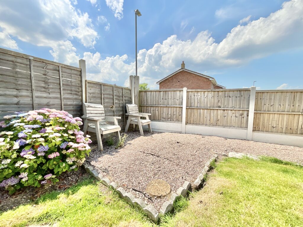Hollies Brook Close, Gnosall, ST20