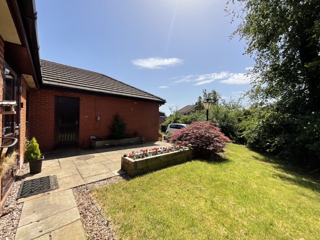 St. Johns Ave, Oulton, ST15