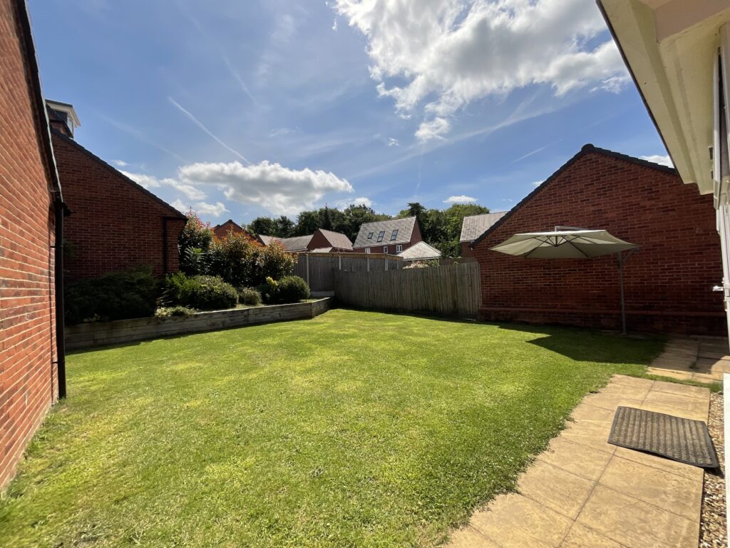 Edme Grove, Barlaston, ST12