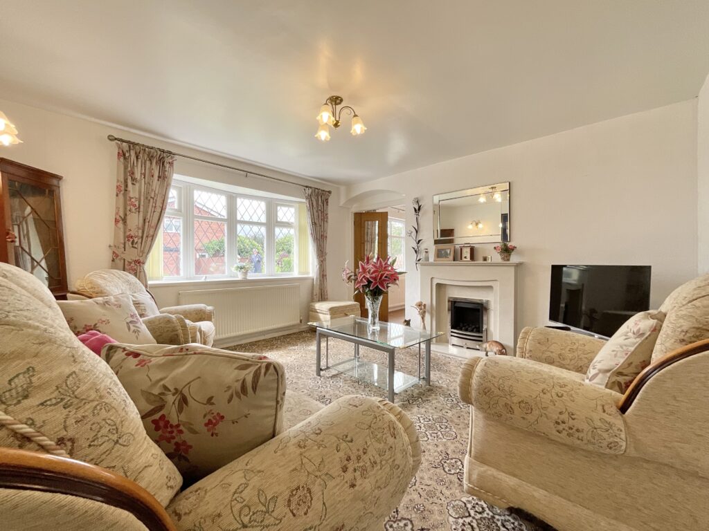 Caernarvon Road, Wistaston, CW2