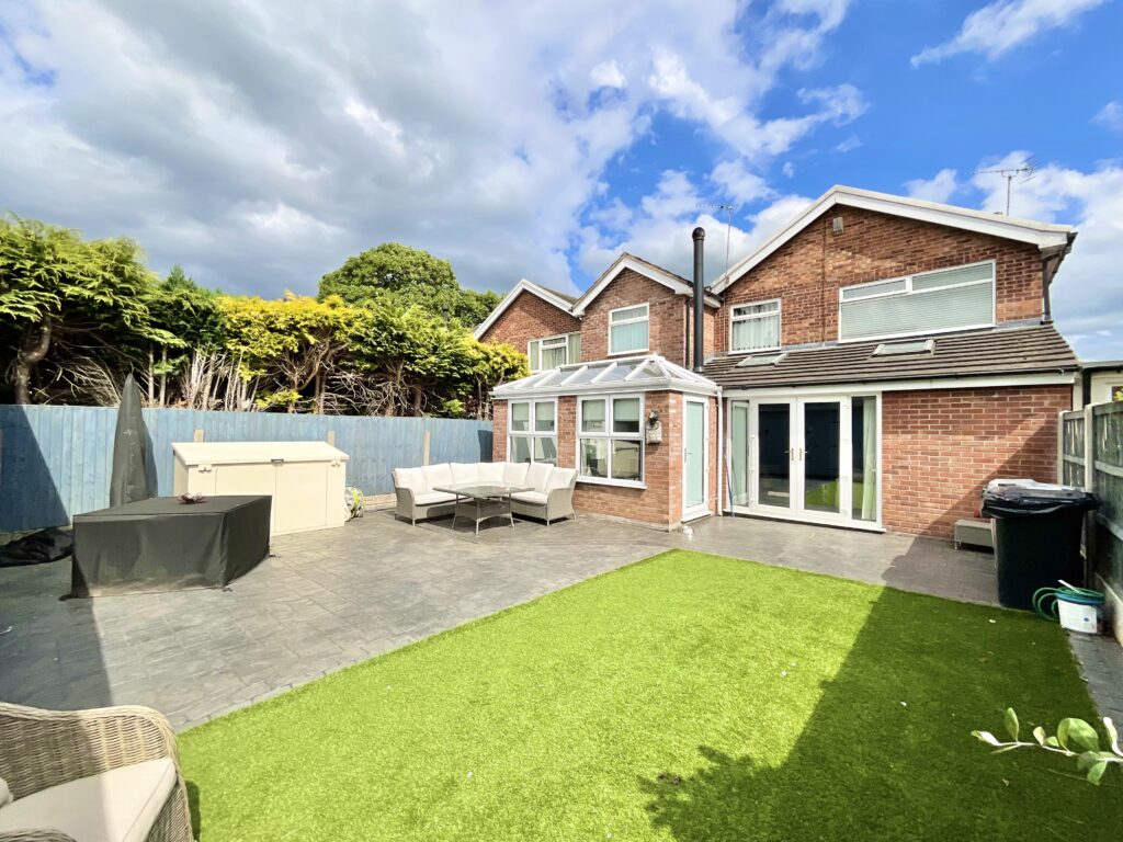 Woolston Drive, Hough, CW2