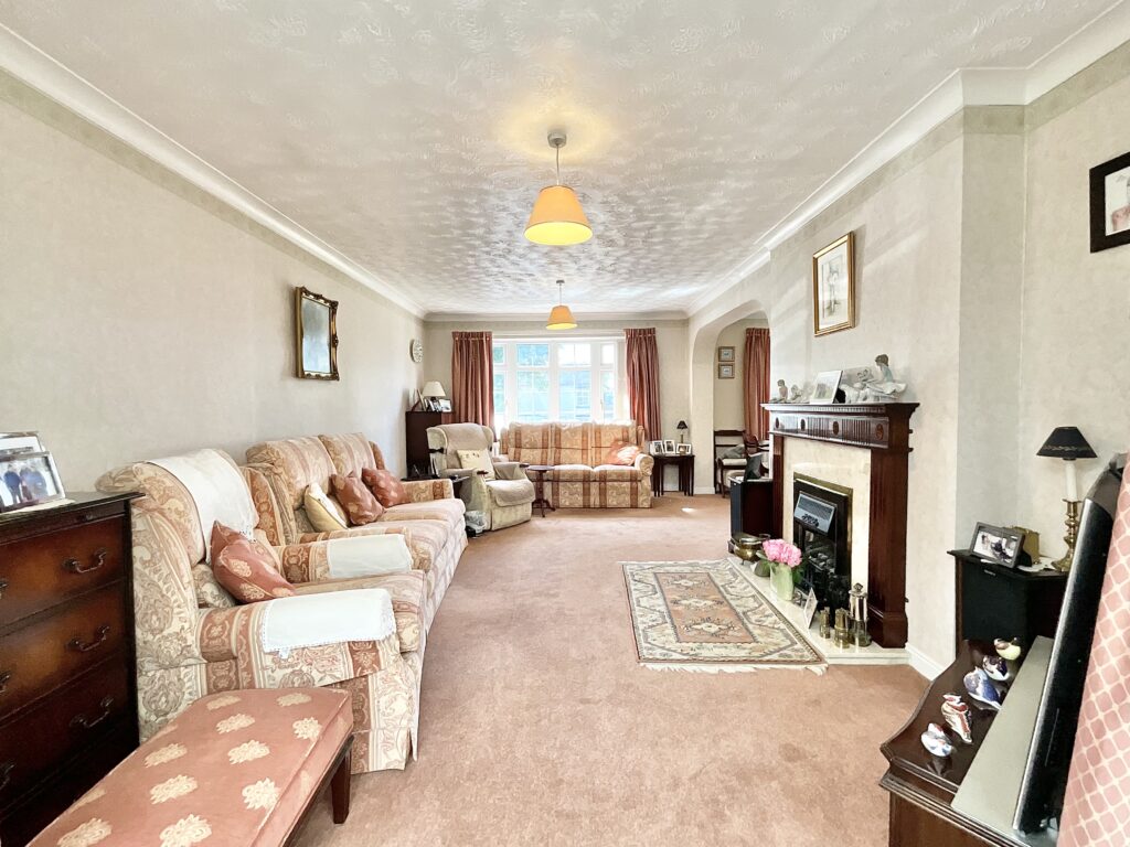 Giles Close, Cheadle, ST10