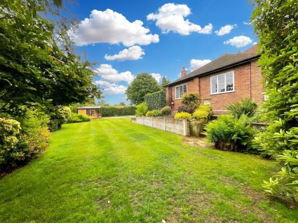 Winghouse Lane, Tittensor, ST12