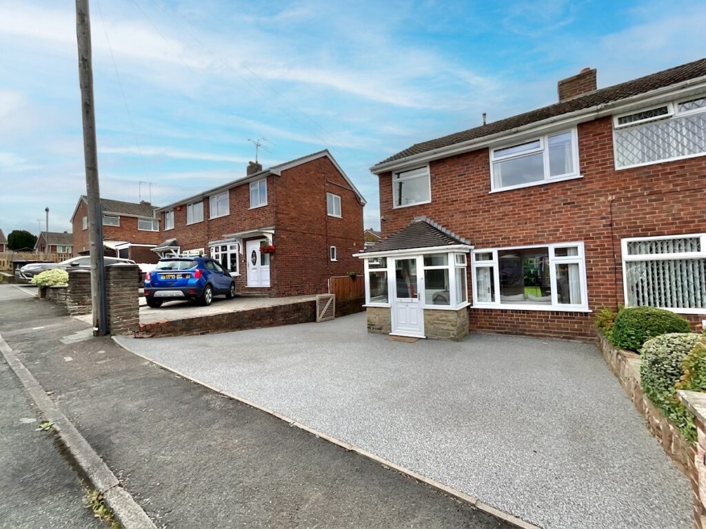 Dale Close, Cheadle, ST10