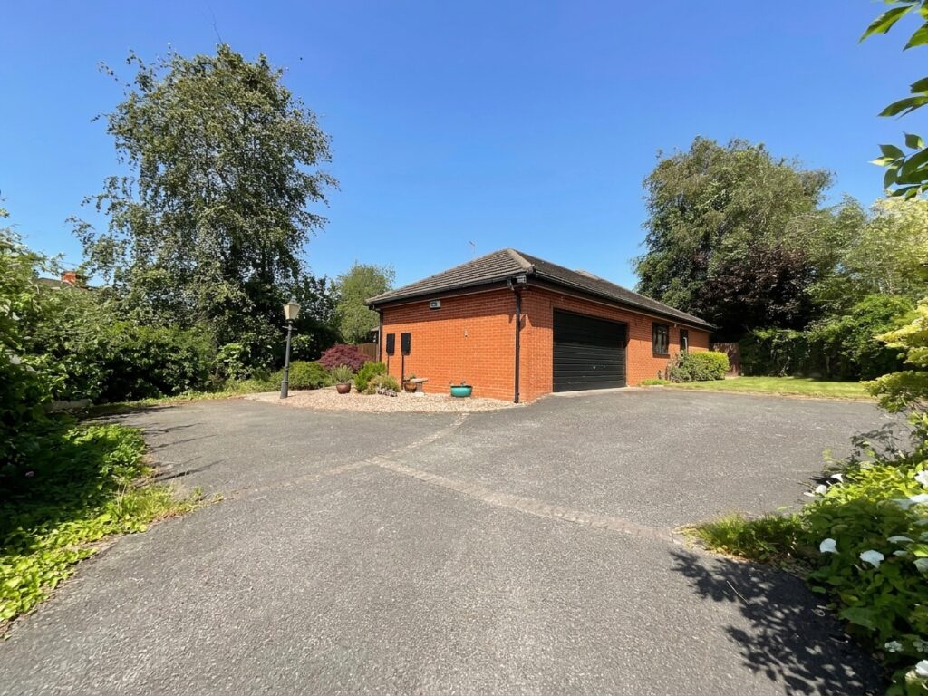 St. Johns Ave, Oulton, ST15