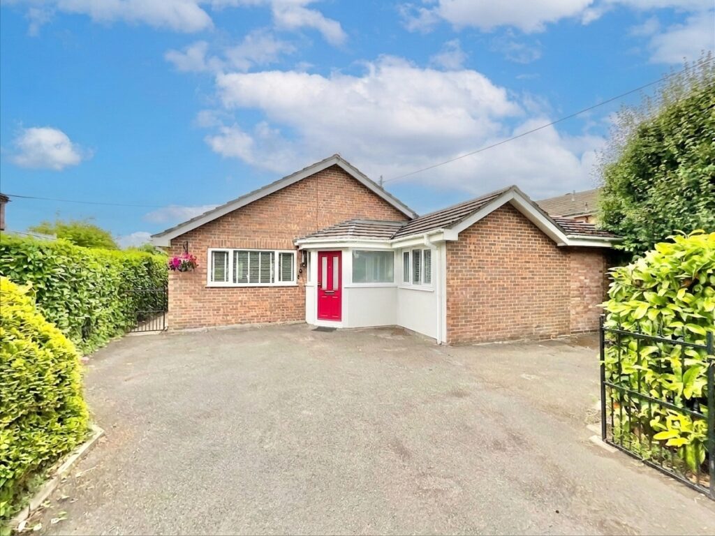 Sandbach Road, Rode Heath, ST7