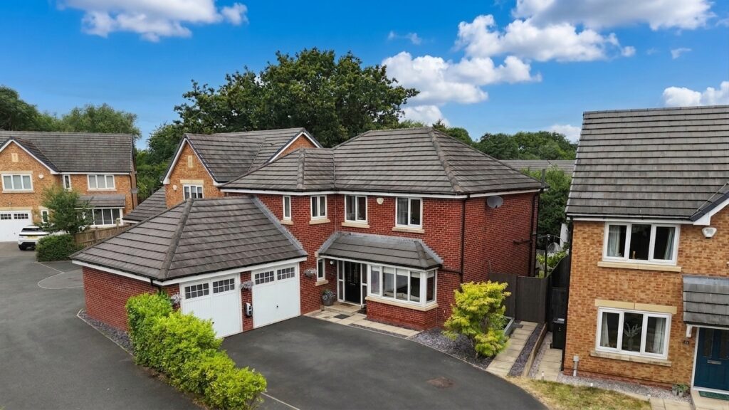 Broomhall Drive, Shavington, CW2