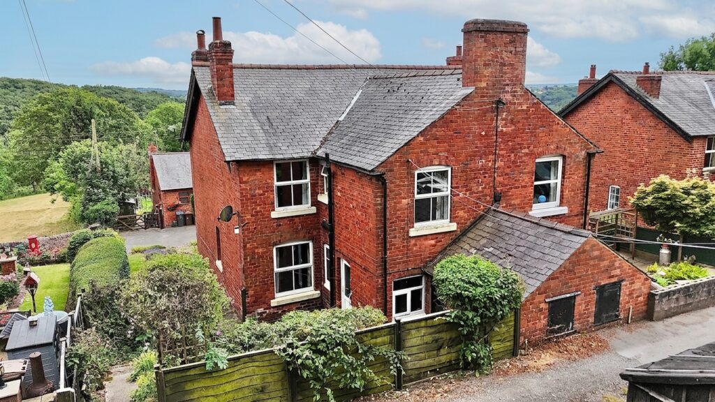 Foxt Road, Foxt, ST10