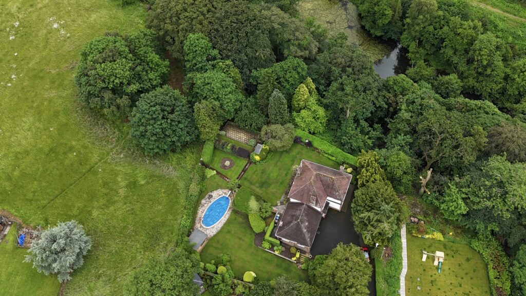 Winghouse Lane, Tittensor, ST12