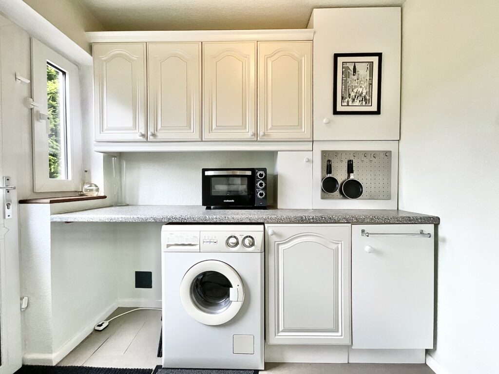Deadmans Green, Checkley, ST10